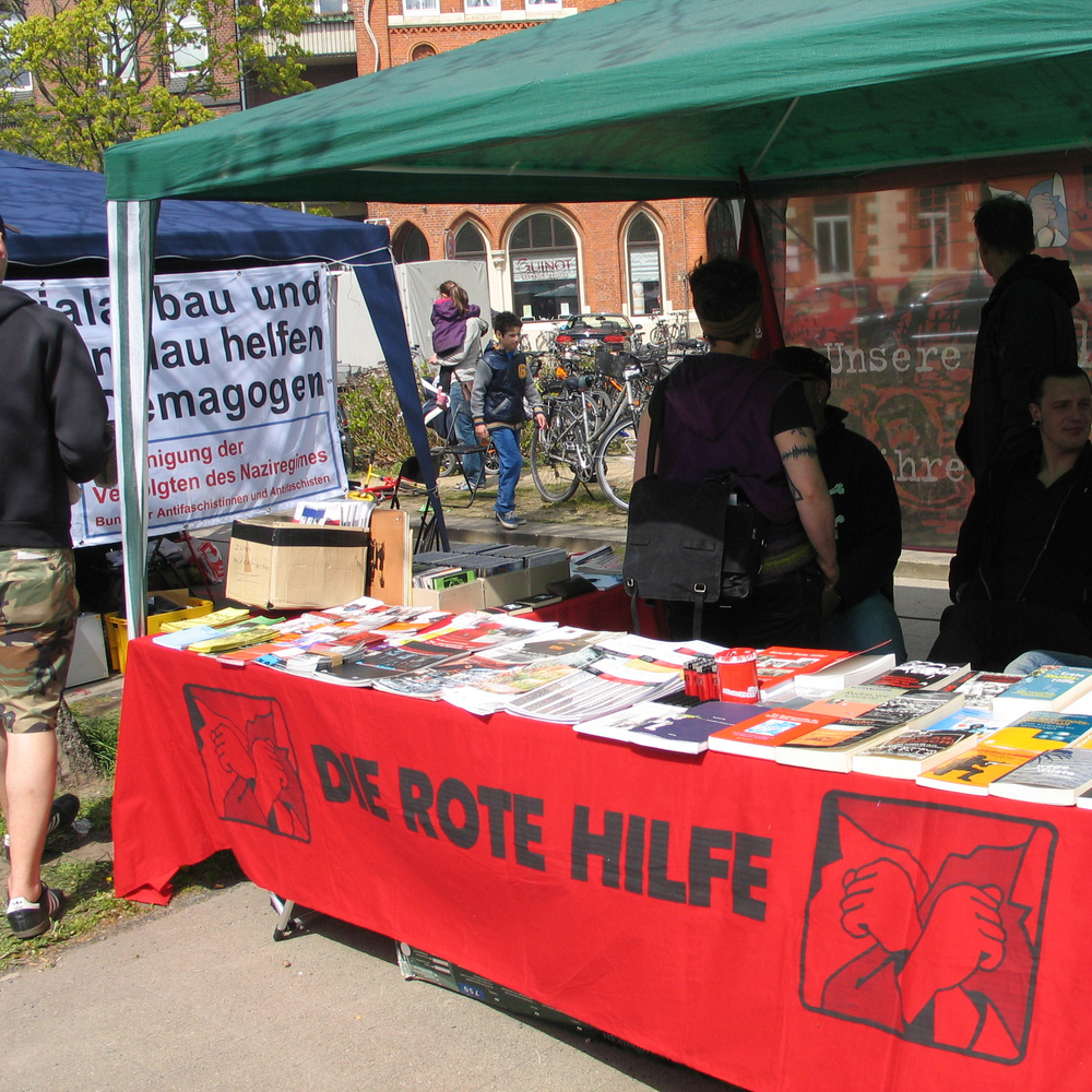 Beitragsbild: Rote Hilfe Infostand Pressure-Air-Festival