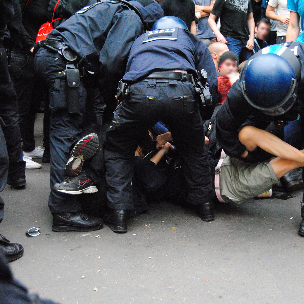 Beitragsbild: Zweierlei Maß Polizeigewalt ohne Konsequenzen